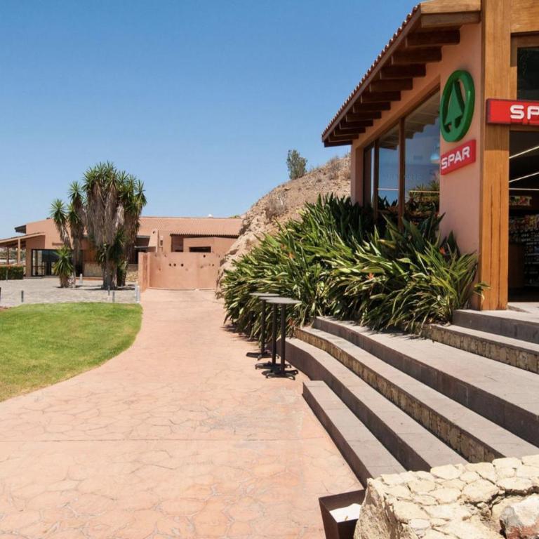 Tropical House sea views - Three-Bedroom Villa - 24