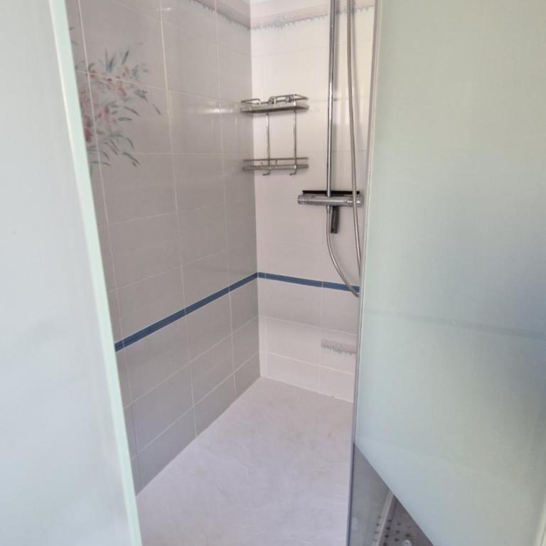 Appartement au premier étage dans maison de charme avec grand jardin au RDC - Apartamento de 2 dormitorios - 29