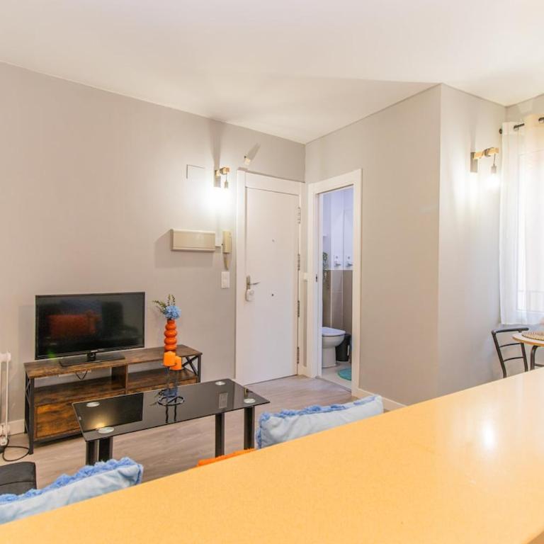 Stay in Zaragoza's historic center - One-Bedroom Apartment - 9