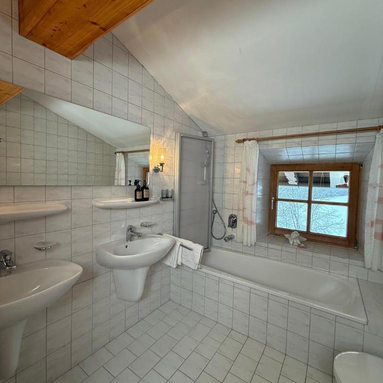 Gästehaus Hausenbauer - Apartment mit 2 Schlafzimmern und Bergblick - 7