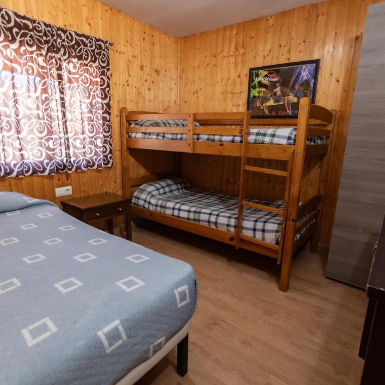Hostal - Bungalows Camping Cáceres - Bungalow - 2 dormitorios - 7