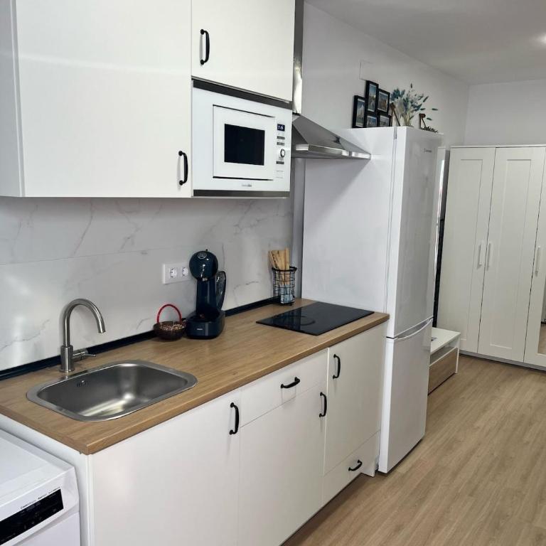 Estudico moderno y cómodo a minutos andando del centro y de la Feria - Apartamento de 1 dormitorio - 3