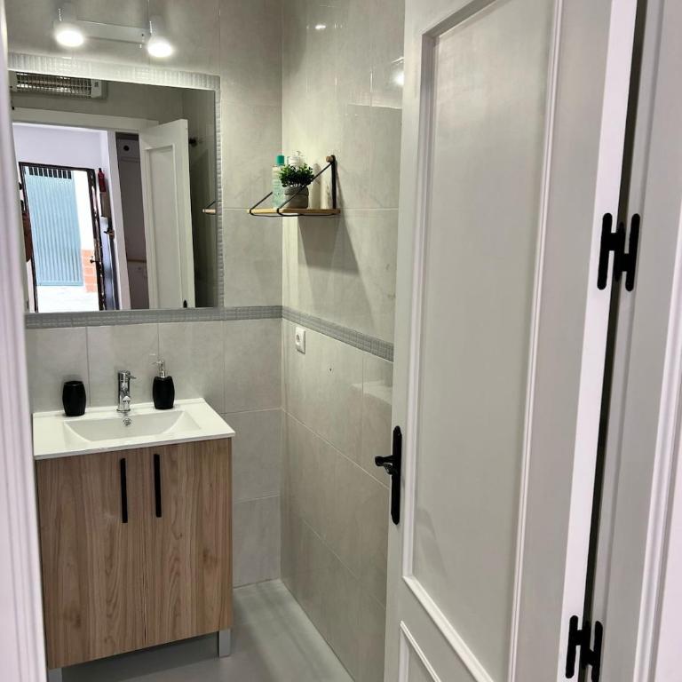 Estudico moderno y cómodo a minutos andando del centro y de la Feria - Apartamento de 1 dormitorio - 11