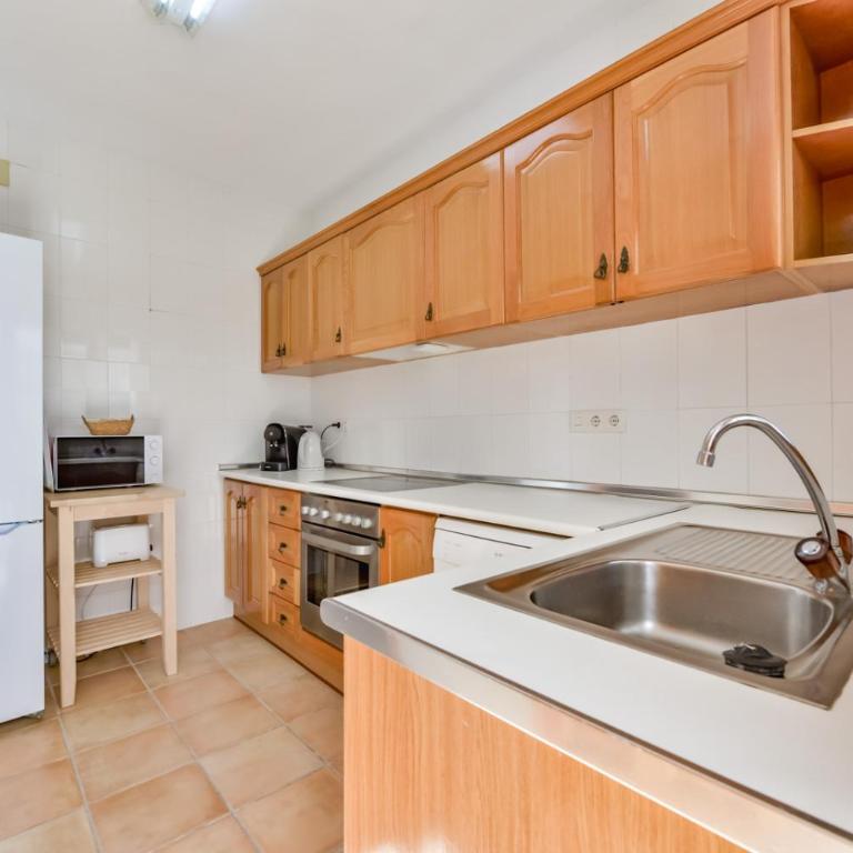 Villa El Somo in Albir - Three-Bedroom House - 29
