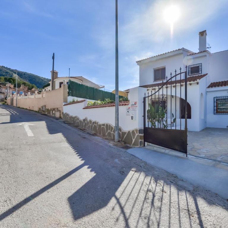 Villa El Somo in Albir - Three-Bedroom House - 7