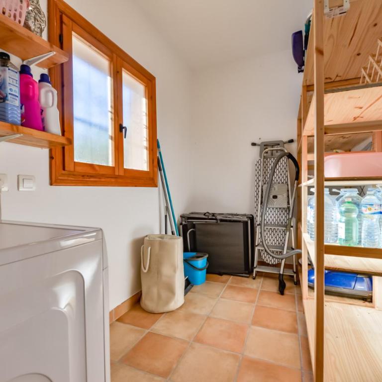 Villa El Somo in Albir - Three-Bedroom House - 39
