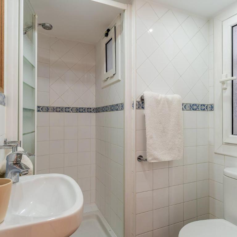 Canela Homes BARCELONA SANT ANTONI - Two-Bedroom Apartment - 11