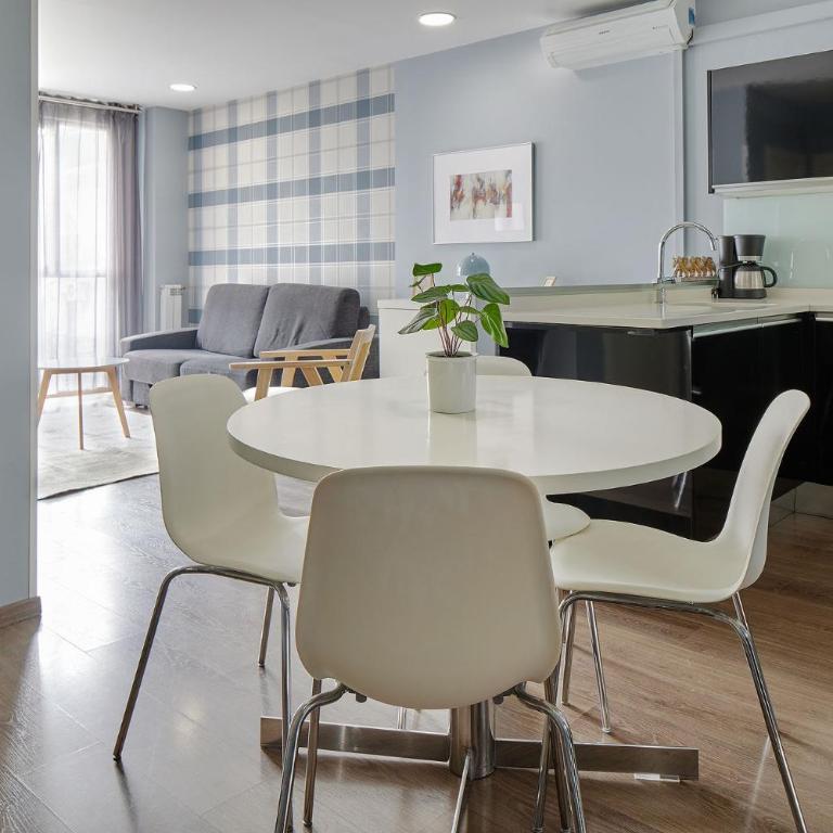 The Rentals Collection - Gros Arena II - Apartamento - 2