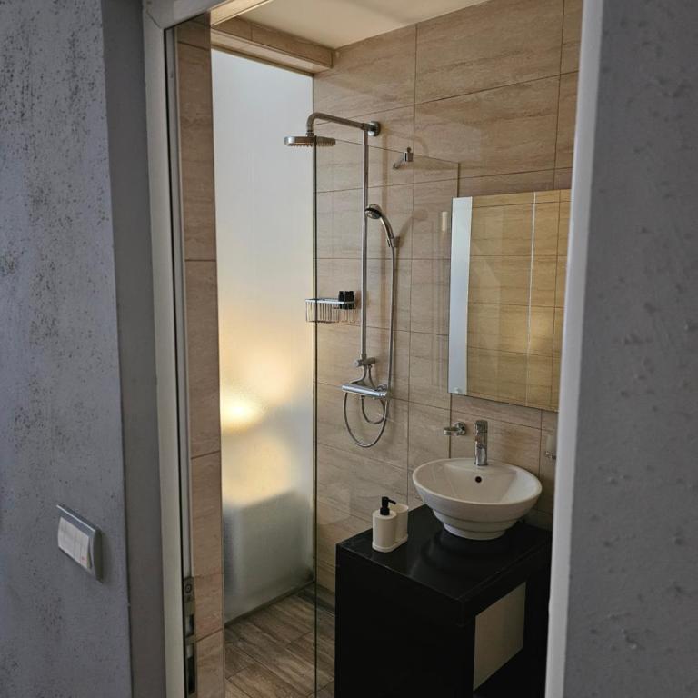 Central Park Rooms - Standard Double Room - 14