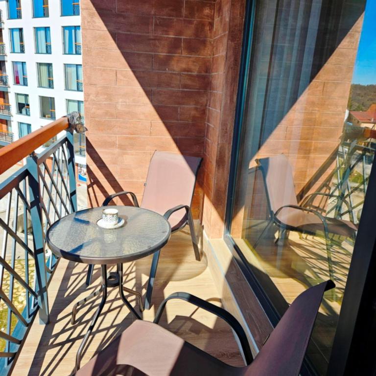 Residence Hill Lux - Studio with Balcony - 32
