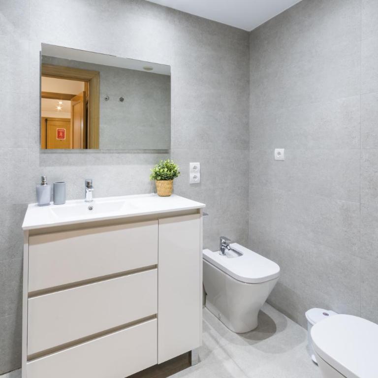 31 AG Aquamarina - Three-Bedroom Apartment with Sea View - 16