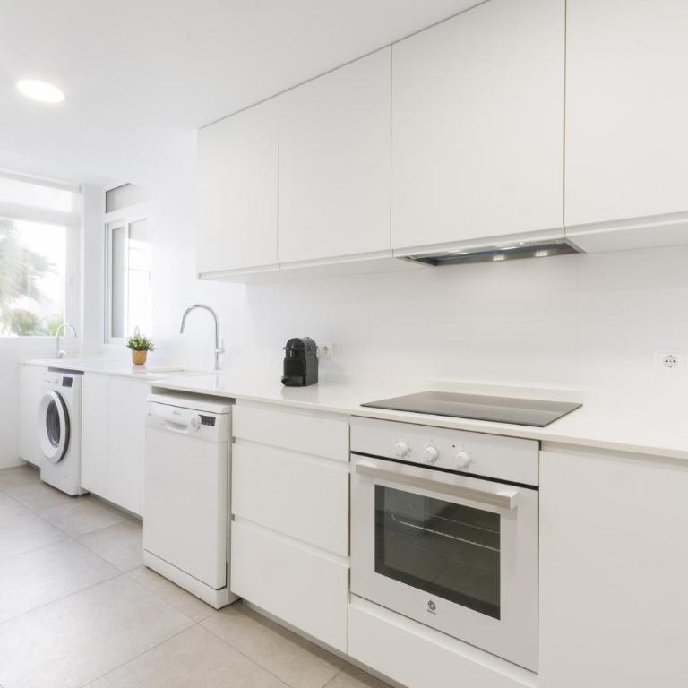 31 AG Aquamarina - Three-Bedroom Apartment with Sea View - 8