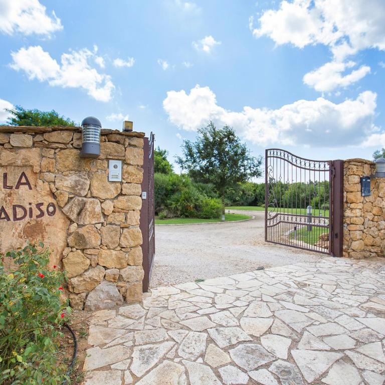 ClickSardegna Villa Paradiso with swimming pool large garden and tennis court - Villa con Piscina Privata - 80