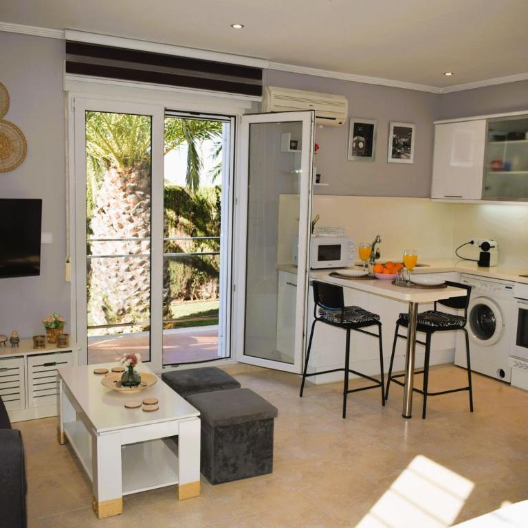 Estudio con Piscina a 80 metros de la Playa Les Deveses - Denia - Estudio - 3