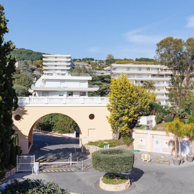 Holiday Paradise - Cannes - Sea View - Pool - Free Parking - Beach 4 min - Appartement 1 Chambre - 24
