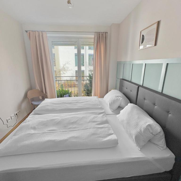 Flatista Homes - Nymphenburg Suites - Two-Bedroom Apartment with Balcony - 8
