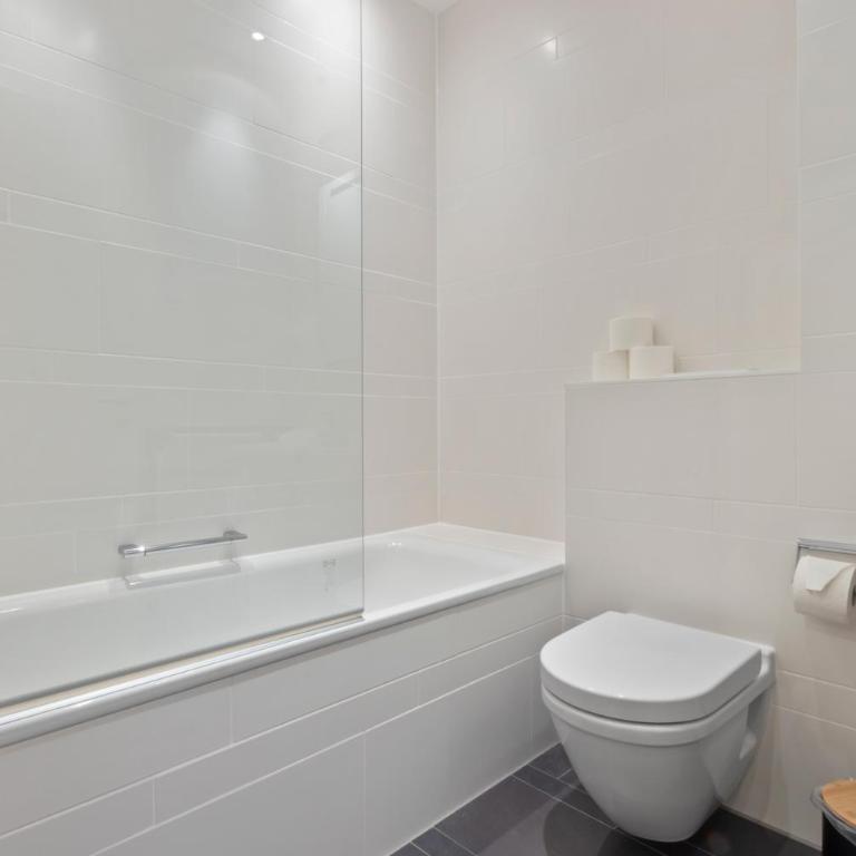 Flatista Homes - Nymphenburg Suites - Two-Bedroom Apartment with Balcony - 11