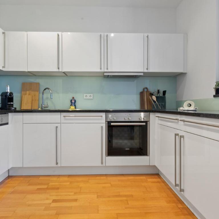 Flatista Homes - Nymphenburg Suites - Two-Bedroom Apartment with Balcony - 15