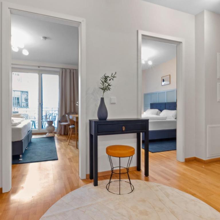 Flatista Homes - Nymphenburg Suites - Two-Bedroom Apartment with Balcony - 18
