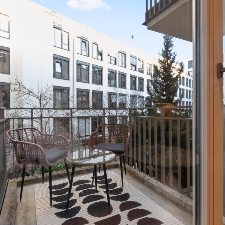 Flatista Homes - Nymphenburg Suites - Two-Bedroom Apartment with Balcony - 25