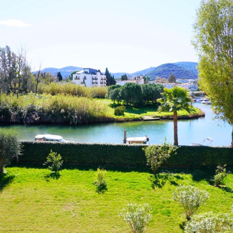 T3 avec vue sur la rivière, piscine, by Palmazur - Apartment mit 2 Schlafzimmern - 60