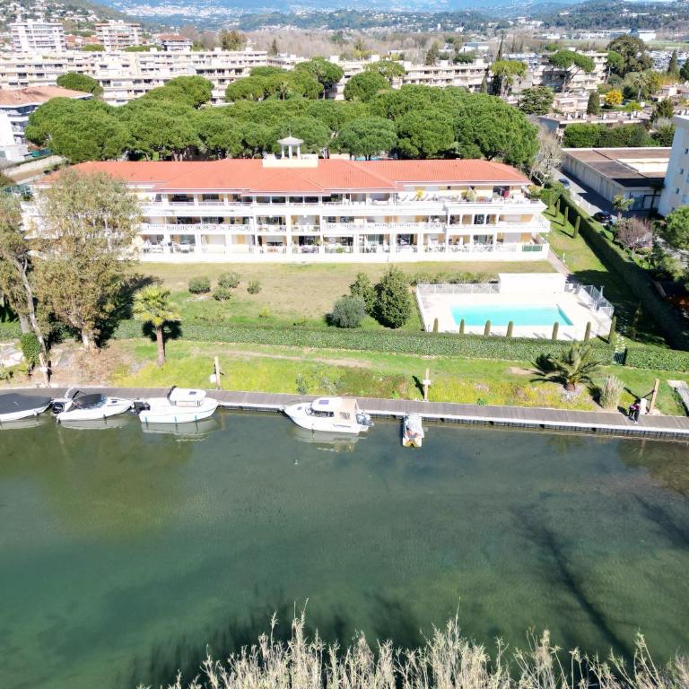 T3 avec vue sur la rivière, piscine, by Palmazur - Apartment mit 2 Schlafzimmern - 46
