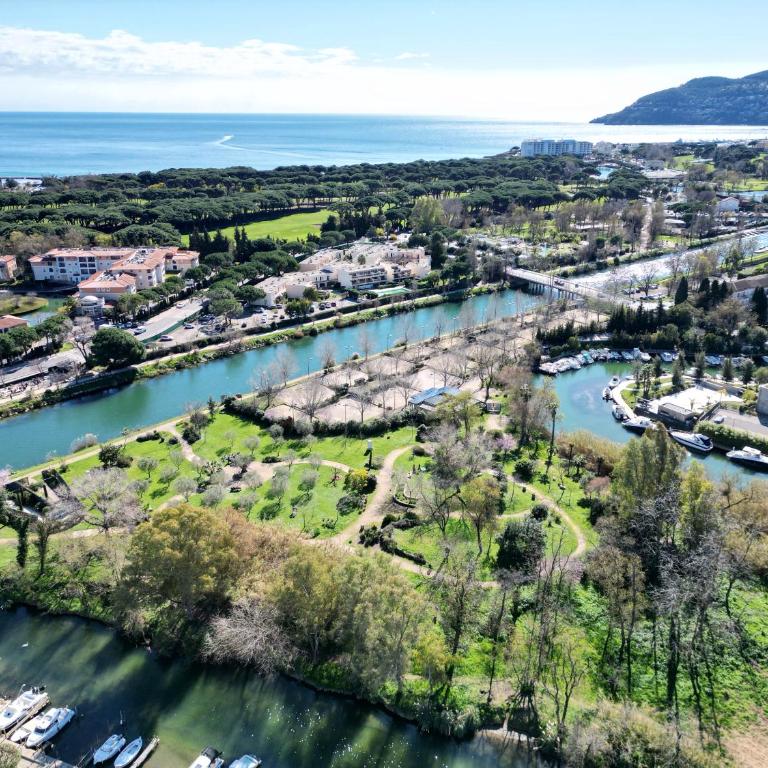 T3 avec vue sur la rivière, piscine, by Palmazur - Apartment mit 2 Schlafzimmern - 61