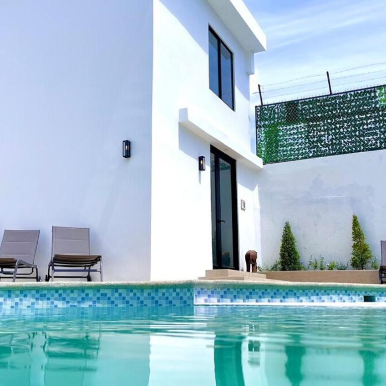 Beautiful, very spacious house - Four-Bedroom House - 6
