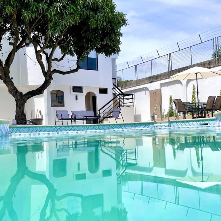 Beautiful, very spacious house - Four-Bedroom House - 12