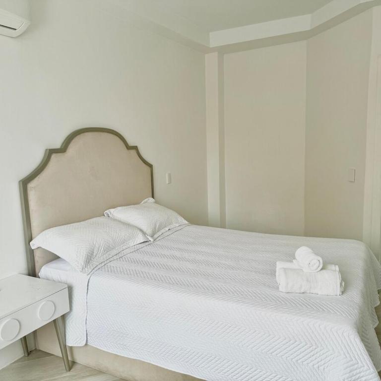 Beautiful, very spacious house - Four-Bedroom House - 24