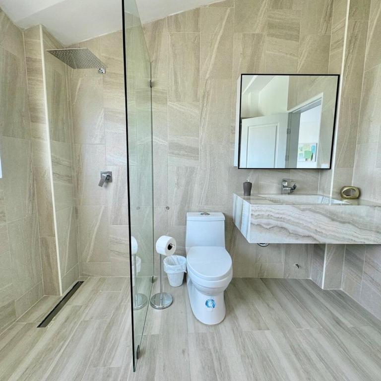 Beautiful, very spacious house - Four-Bedroom House - 34