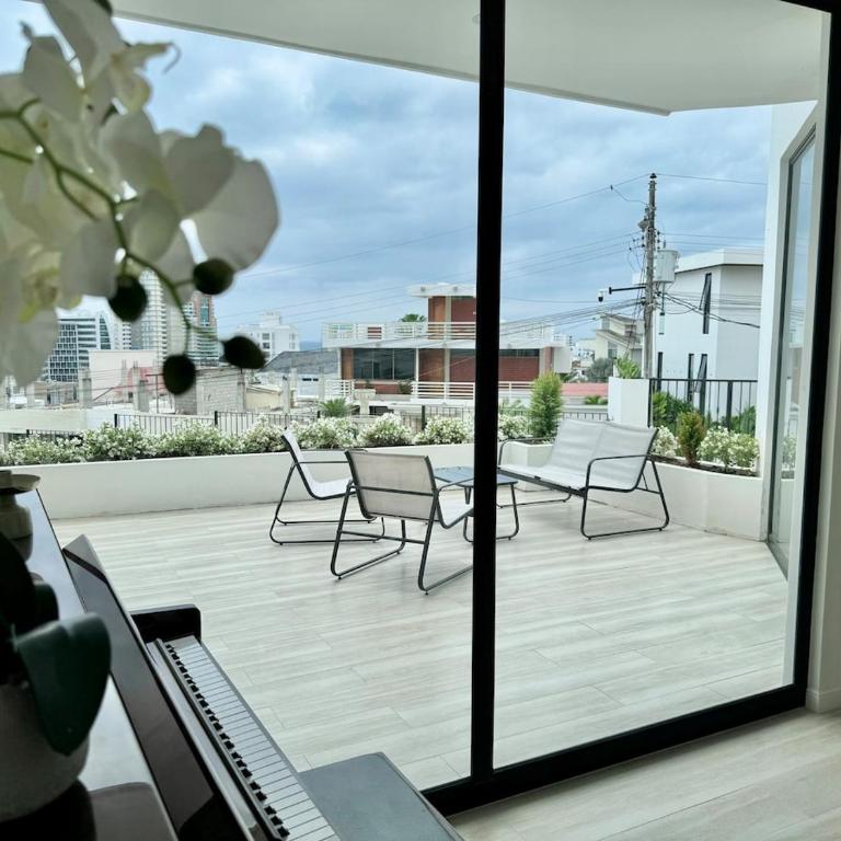 Beautiful, very spacious house - Four-Bedroom House - 46