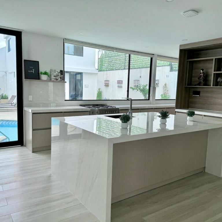 Beautiful, very spacious house - Four-Bedroom House - 52