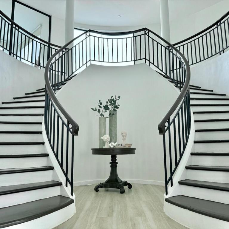 Beautiful, very spacious house - Four-Bedroom House - 61