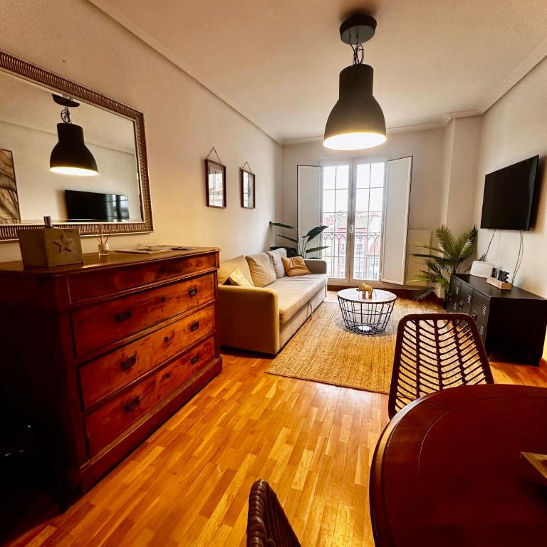 AtuaireHome Balcón con vistas a la Catedral de Burgos - Apartamento de 2 dormitorios - 6