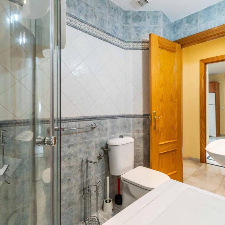 CYV -Centrally located 1 bed 1 bath near the beach - One-Bedroom Apartment - 7