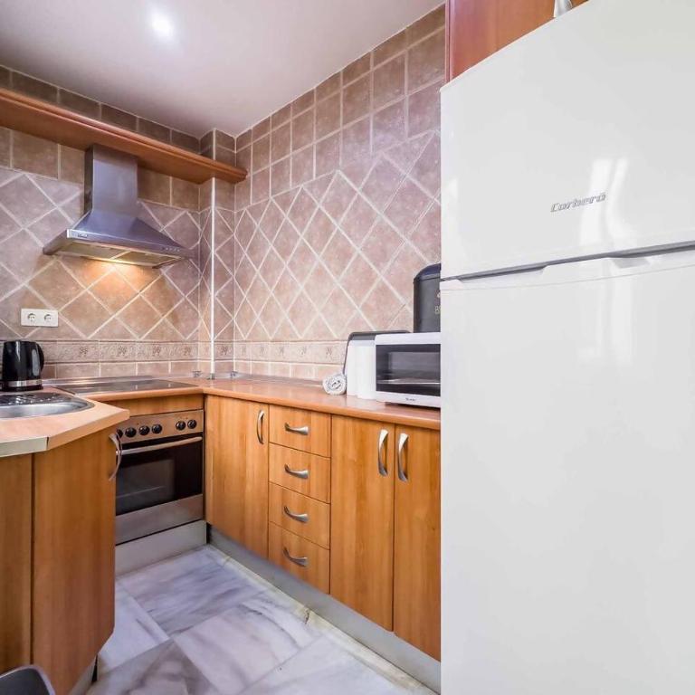 CYV -Centrally located 1 bed 1 bath near the beach - One-Bedroom Apartment - 9