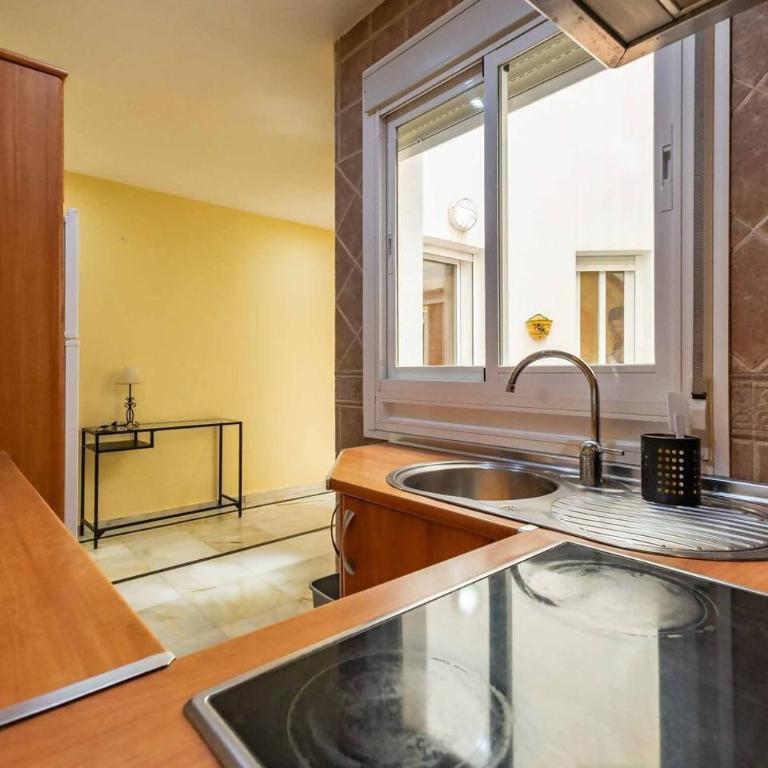CYV -Centrally located 1 bed 1 bath near the beach - One-Bedroom Apartment - 30