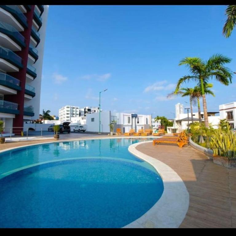 Elegant, pool, 2 bedroom, gym - Two-Bedroom Apartment with Balcony - 7