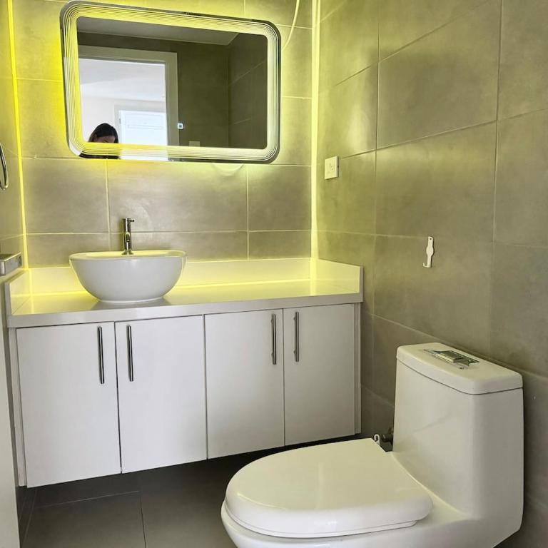 Elegant, pool, 2 bedroom, gym - Two-Bedroom Apartment with Balcony - 38