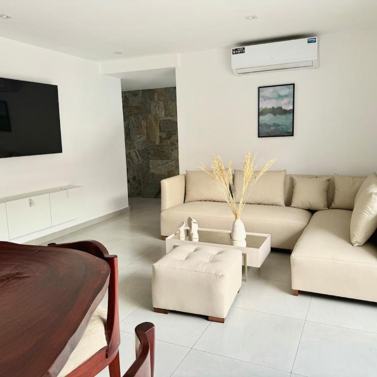 Elegant, pool, 2 bedroom, gym - Two-Bedroom Apartment with Balcony - 43