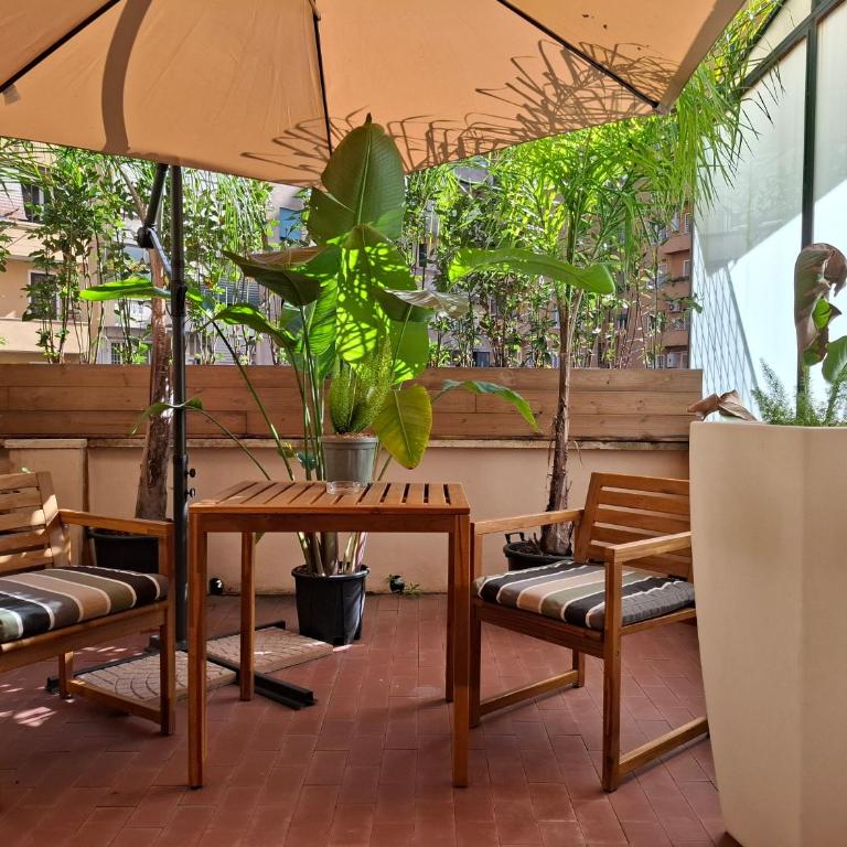 Appian Private Suites - Double Room with Terrace - 1
