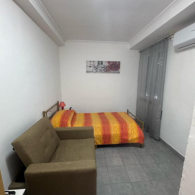 M&C Rooms di Claudia - Standard Twin Room with Sofa - 8