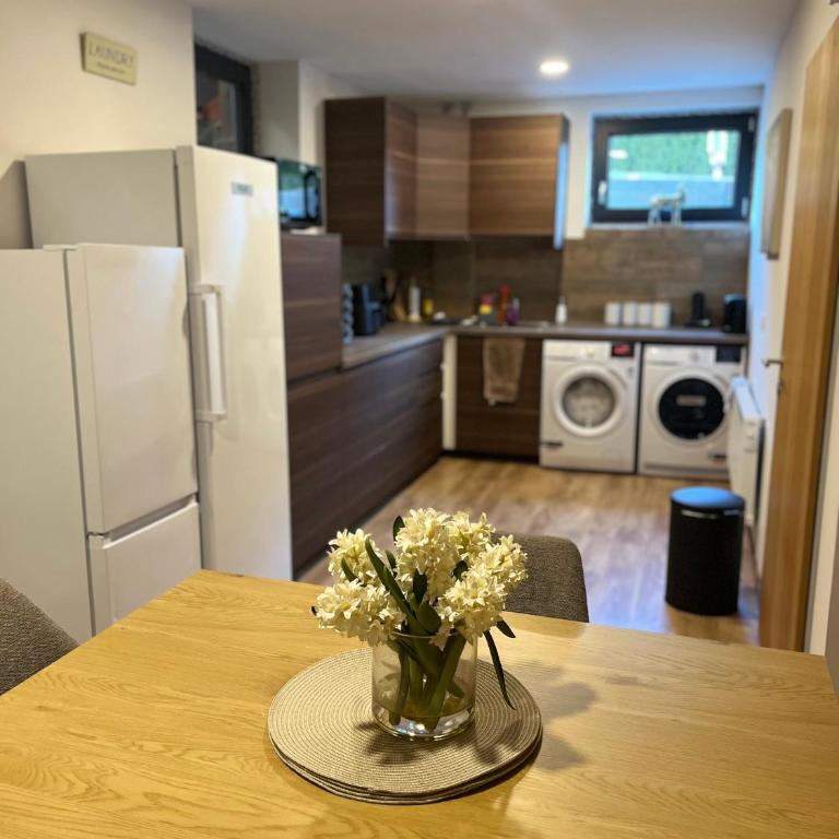 Luxury Guest House, Living Room, Kitchen and Games Room - Deluxe Zimmer mit Kingsize-Bett - 12