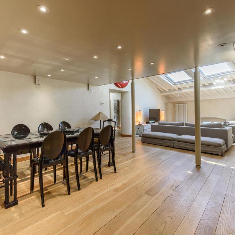 GOLDEN LUXE - Botero Loft Design Penthouse - Appartamento con 2 Camere da Letto - 2