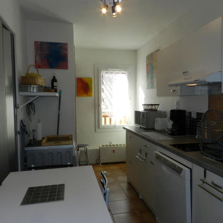 La Bastide Neuve des Oliviers - Two-Bedroom Apartment with View - 7
