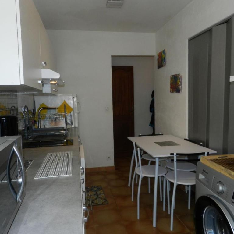 La Bastide Neuve des Oliviers - Two-Bedroom Apartment with View - 5