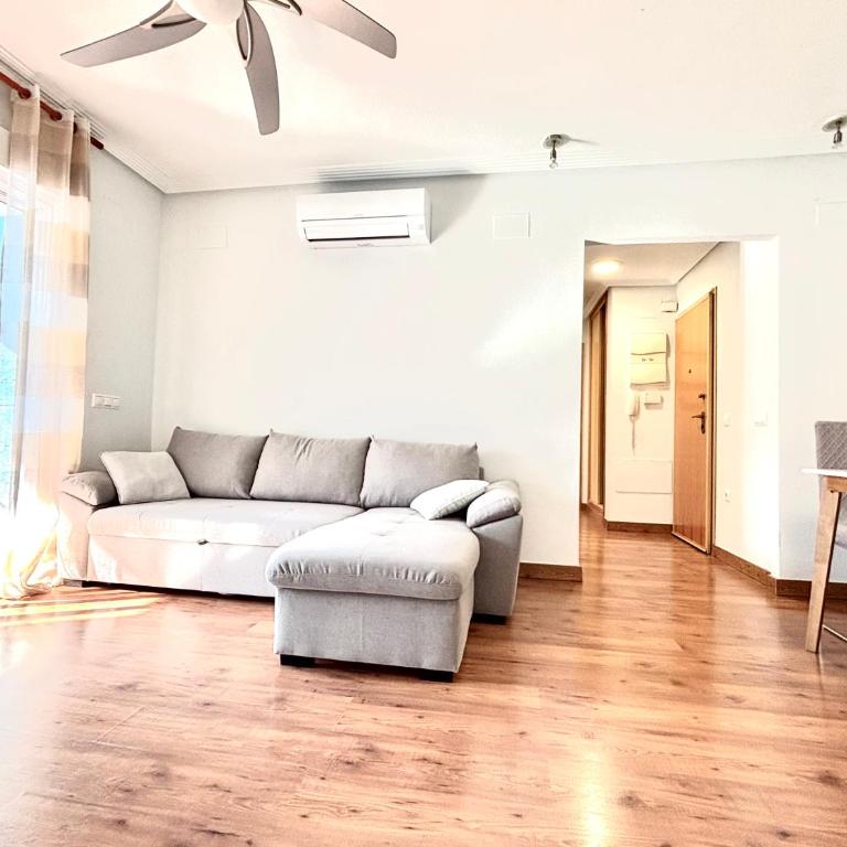 Apartamiento DIMAR, Villa Joyosa - Two-Bedroom Apartment with Sea View - 5