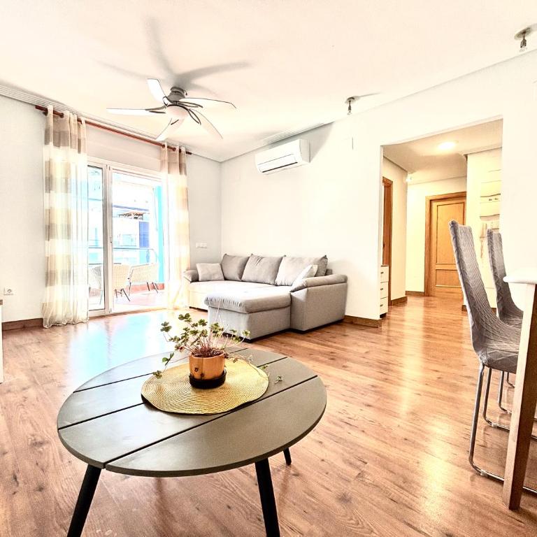 Apartamiento DIMAR, Villa Joyosa - Two-Bedroom Apartment with Sea View - 7