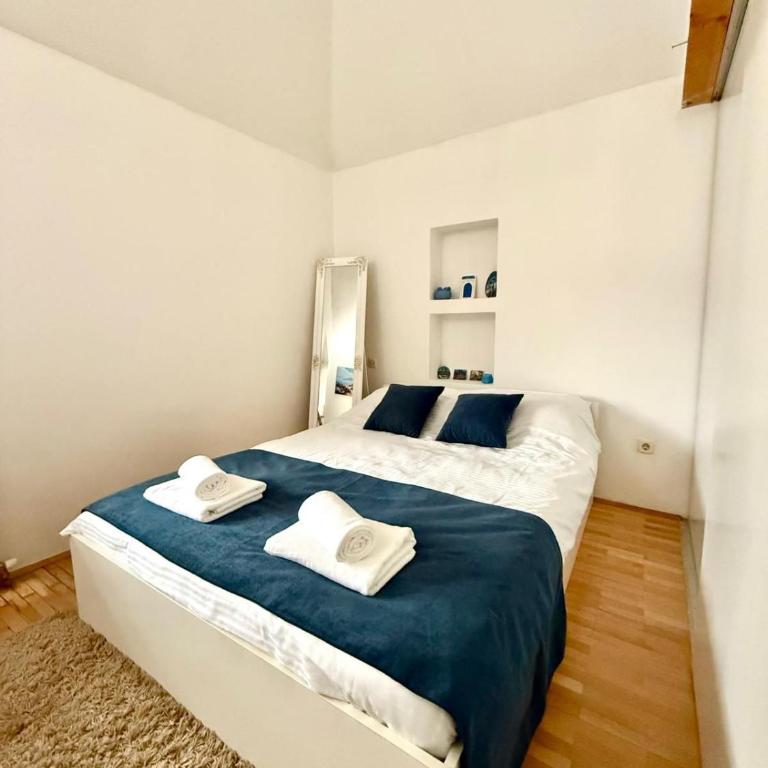 Sarajevo Apartment Gallery View - One-Bedroom Apartment - 3